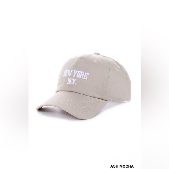 Zenana Outfitters Accessories - Zenana NEW YORK
EMBROIDERED COTTON
BASEBALL CAP NWOT